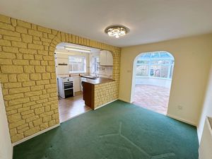 Dining Room- click for photo gallery